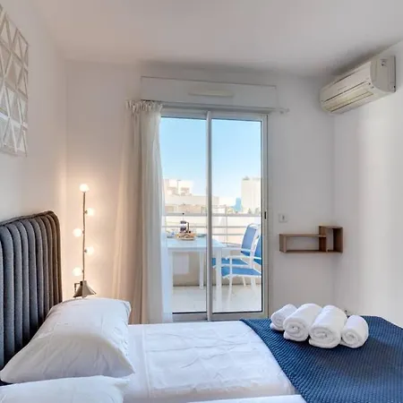 Sea Spray 2 Bed, Monaco View, Beach Apartment