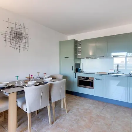 Sea Spray 2 Bed, Monaco View, Beach Appartement *