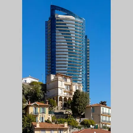 Sea Spray 2 Bed, Monaco View, Beach Appartement *